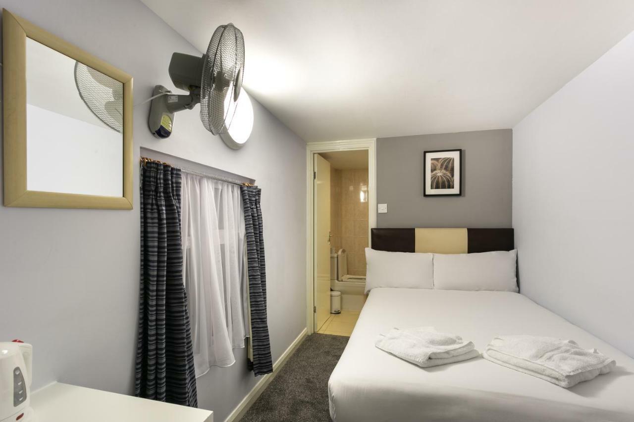 Victoria Station Hotel London Bagian luar foto