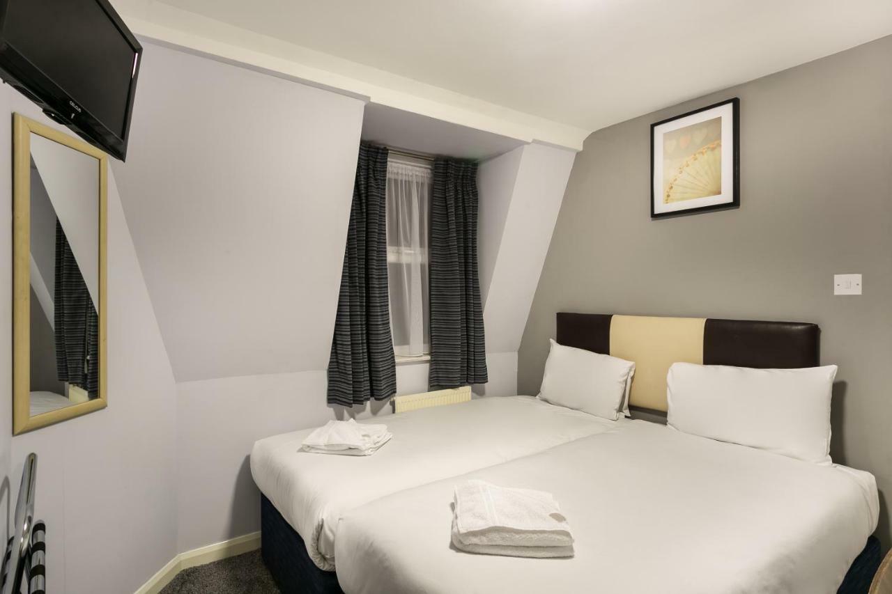 Victoria Station Hotel London Bagian luar foto