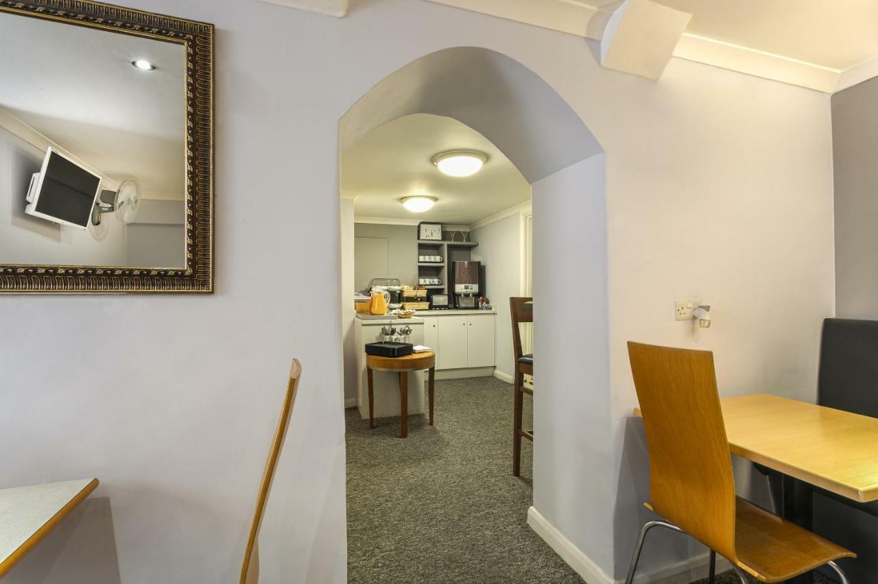 Victoria Station Hotel London Bagian luar foto