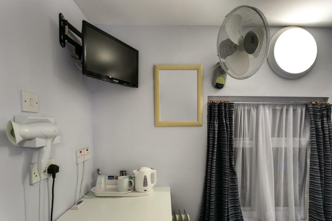 Victoria Station Hotel London Bagian luar foto